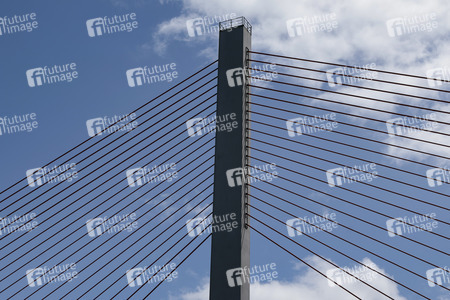 Gesperrte Friedrich-Ebert-Brücke/Nordbrücke in Bonn
