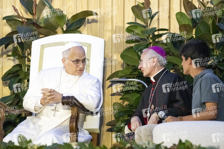 Papst Leo XIV. bei einer Gebetswache in Madrid