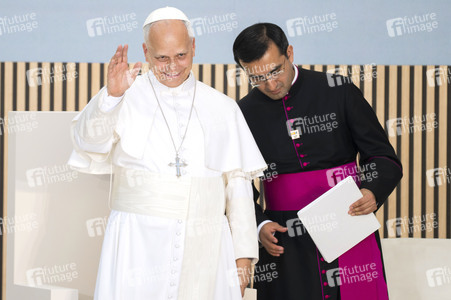 Papst Leo XIV. besucht das Cedia 24 Horas in Madrid