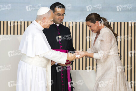 Papst Leo XIV. besucht das Cedia 24 Horas in Madrid