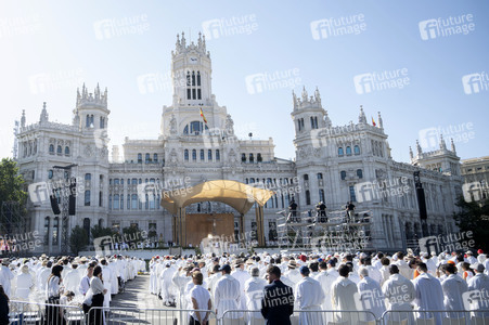 Papst Leo XIV. hält die Corpus Christi Messe in Madrid