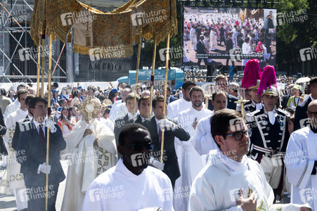 Papst Leo XIV. hält die Corpus Christi Messe in Madrid