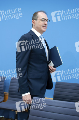 Bundespressekonferenz 'Vorstellung der Statistik politisch motivierter Kriminalität 2025' in Berlin