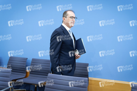 Bundespressekonferenz 'Vorstellung der Statistik politisch motivierter Kriminalität 2025' in Berlin