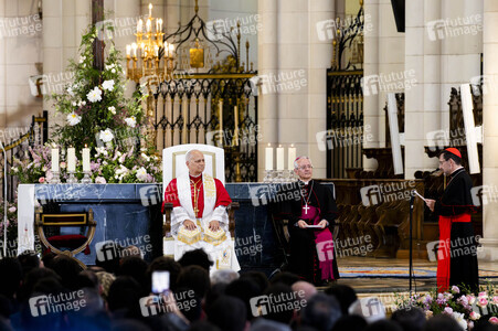 Papst Leo XIV. in der Kathedrale St. Maria von Almudena in Madrid
