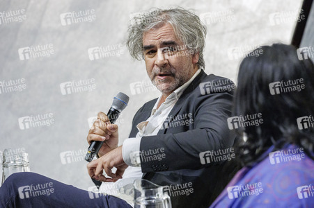 Talk mit Deniz Yücel in Düsseldorf