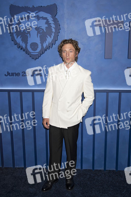 Season 5 Premiere 'The Bear' in New York