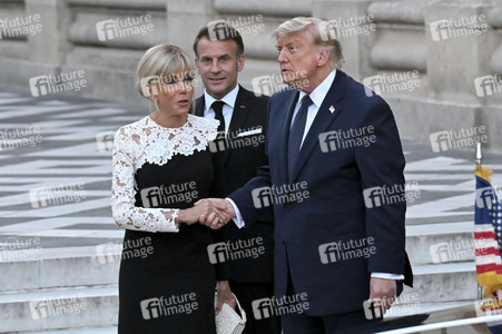 Präsident Macron empfängt Präsident Trump in Versailles
