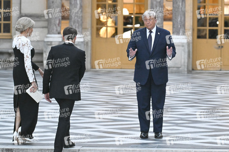 Präsident Macron empfängt Präsident Trump in Versailles