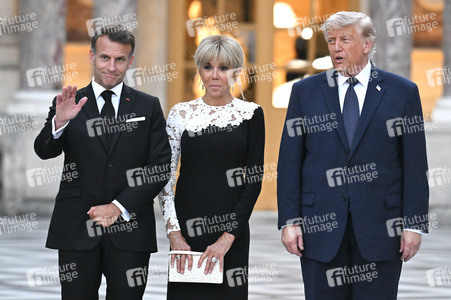 Präsident Macron empfängt Präsident Trump in Versailles