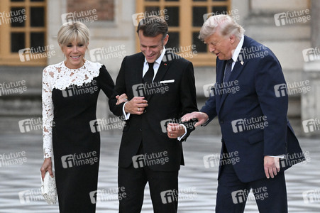 Präsident Macron empfängt Präsident Trump in Versailles