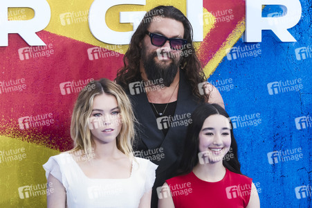 UK Sneak Peek Fan Event 'Supergirl' in London