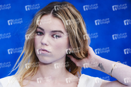 UK Sneak Peek Fan Event 'Supergirl' in London