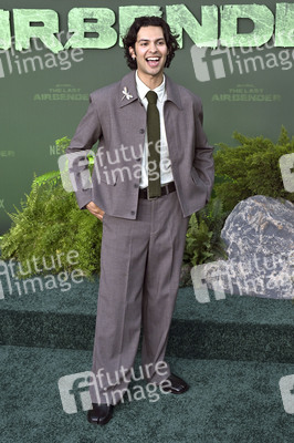 Season 2 Premiere 'Avatar - Der Herr der Elemente' in Los Angeles