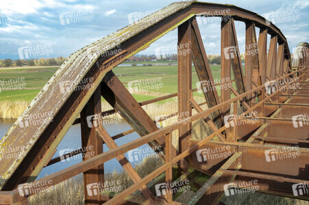 Dömitzer Eisenbahnbrücke in Langendorf