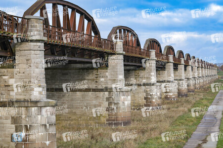 Dömitzer Eisenbahnbrücke in Langendorf