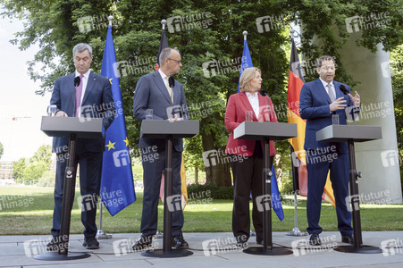 Pressekonferenz zu den Ergebnissen des Koalitionsausschusses in Berlin
