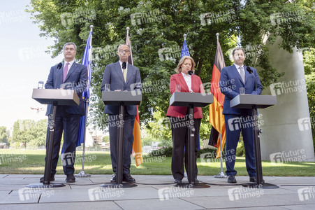 Pressekonferenz zu den Ergebnissen des Koalitionsausschusses in Berlin