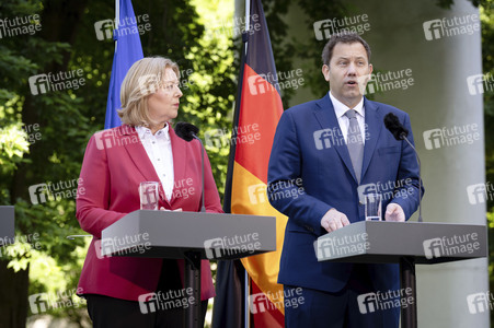 Pressekonferenz zu den Ergebnissen des Koalitionsausschusses in Berlin