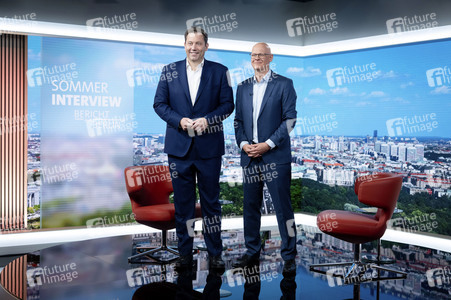ARD-Sommerinterview mit Lars Klingbeil in Berlin