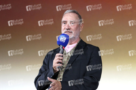 Verleihung der 'Gläsernen Leinwand' an Roland Emmerich in Hamburg