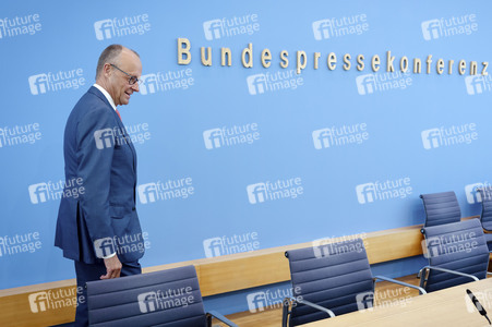 Bundespressekonferenz 'Aktuelle Themen der Innen- und Außenpolitik' in Berlin