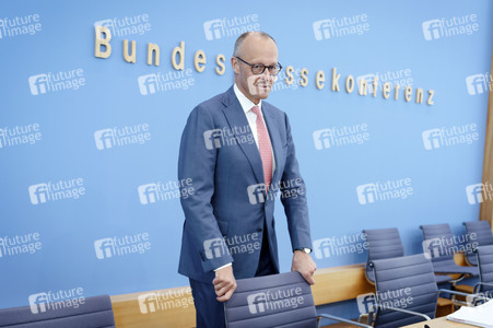 Bundespressekonferenz 'Aktuelle Themen der Innen- und Außenpolitik' in Berlin