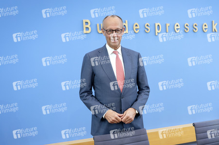 Bundespressekonferenz 'Aktuelle Themen der Innen- und Außenpolitik' in Berlin