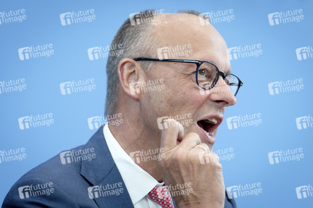 Bundespressekonferenz 'Aktuelle Themen der Innen- und Außenpolitik' in Berlin
