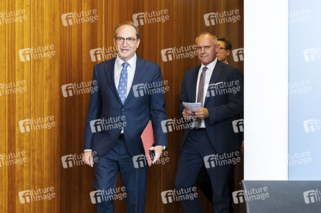 Pressestatement von Gerhard Karner und Alexander Dobrindt in Berlin