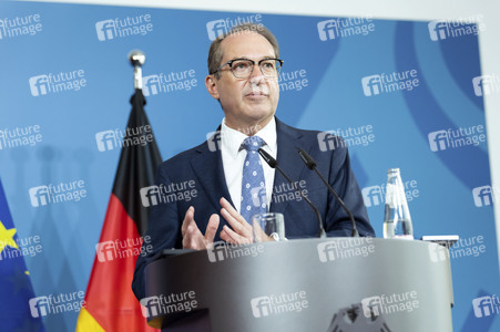 Pressestatement von Gerhard Karner und Alexander Dobrindt in Berlin