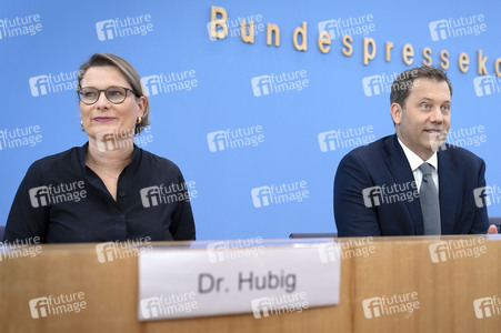 Bundespressekonferenz 'Vorstellung des Aktionsplans zur Bekämpfung von Steuer- und Finanzkriminalität' in Berlin