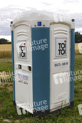 Symbolfoto Mobile Toilettenkabine