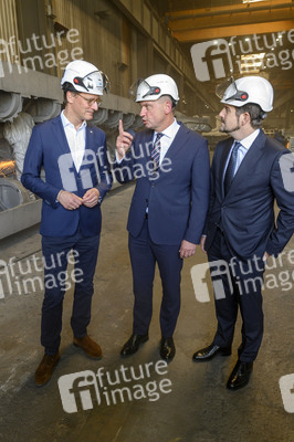 Hendrick Wüst besucht die Siempelkamp Giesserei in Krefeld