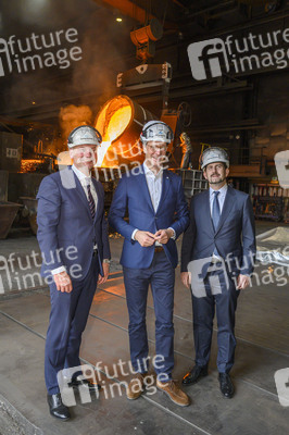 Hendrick Wüst besucht die Siempelkamp Giesserei in Krefeld