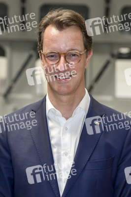 Hendrick Wüst besucht die Siempelkamp Giesserei in Krefeld