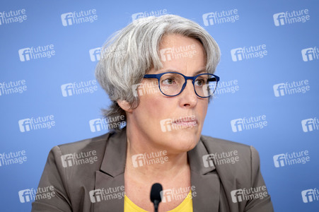 Bundespressekonferenz 'Bundeslagebild Sexualdelikte zum Nachteil von Kindern und Jugendlichen 2025' in Berlin