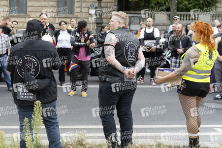 Nach dem Terroranschlag beim 48. Christopher Street Day 2026 in Berlin
