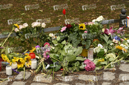 Trauer nach dem Anschlag auf die Feiern des 48. Berliner Christopher Street Day in Berlin