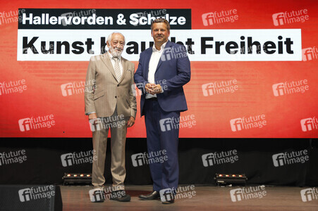 Gesprächsabend mit Dieter Hallervorden und Sven Schulze in Halle