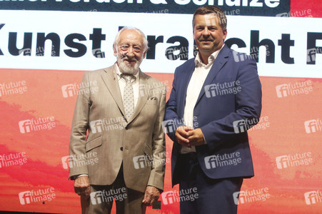 Gesprächsabend mit Dieter Hallervorden und Sven Schulze in Halle