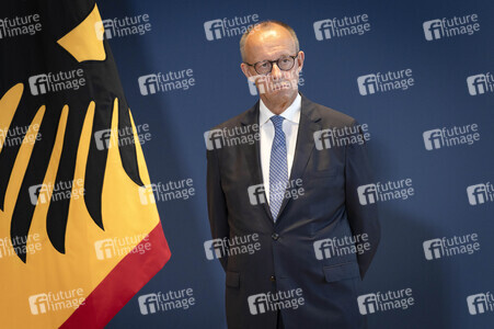Aushändigung von Entlassungs- und Ernennungsurkunden durch den Bundespräsidenten in Berlin