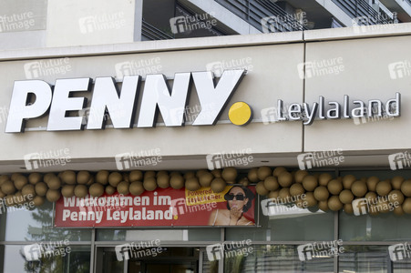 Eröffnung vom Penny Markt 'Leylaland' in Frankfurt