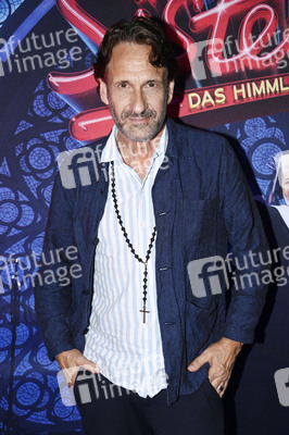 Musicalpremiere 'Sister Act - Das himmlische Musical' in Berlin