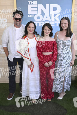 Filmpremiere 'The End of Oak Street' in Burbank
