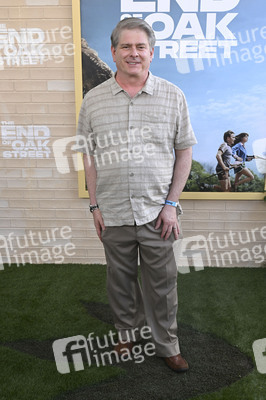 Filmpremiere 'The End of Oak Street' in Burbank
