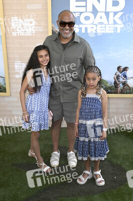 Filmpremiere 'The End of Oak Street' in Burbank