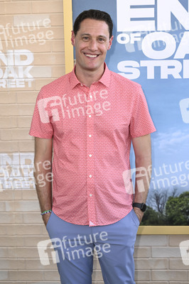Filmpremiere 'The End of Oak Street' in Burbank