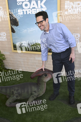 Filmpremiere 'The End of Oak Street' in Burbank