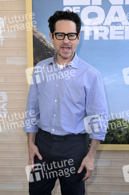 Filmpremiere 'The End of Oak Street' in Burbank